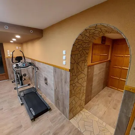 Fenyves Vendeghaz Ferienhaus *