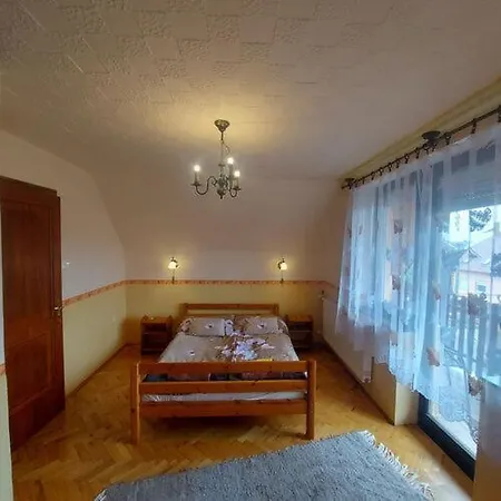 Fenyves Vendeghaz Feriehus Tapolca