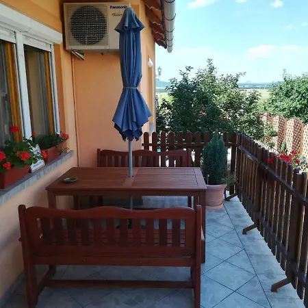 Fenyves Vendeghaz Ferienhaus Tapolca